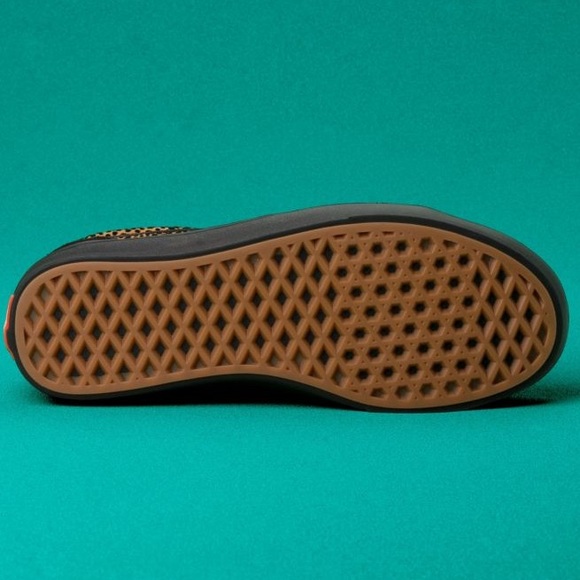 vans comfycush cheetah